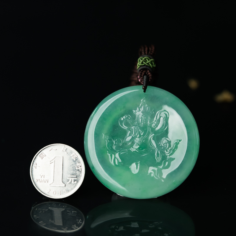 糯冰种翠绿翡翠吊坠-红掌柜