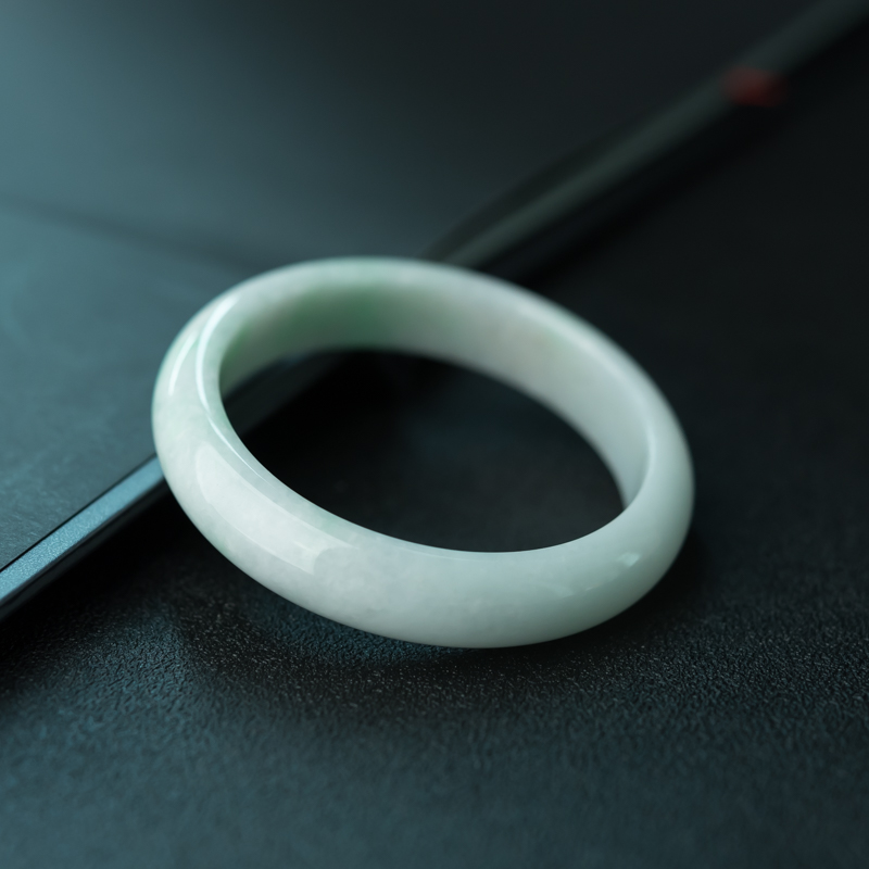 缅甸糯种飘翠翡翠手镯-红掌柜