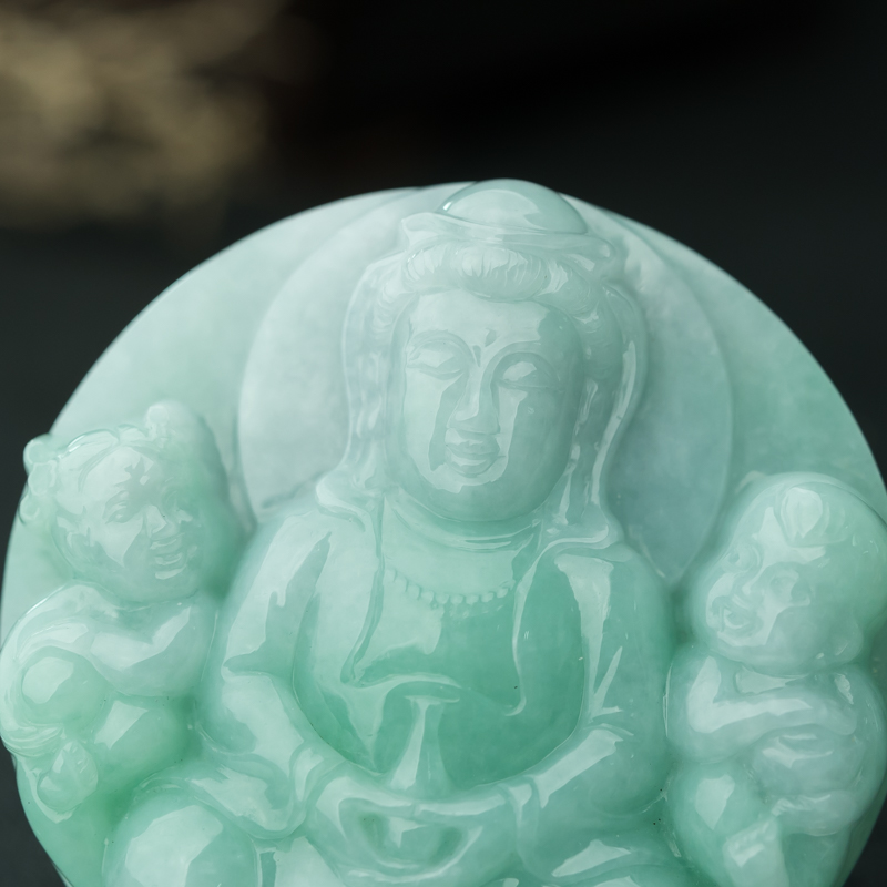 缅甸天然糯种浅绿翡翠吊坠-红掌柜