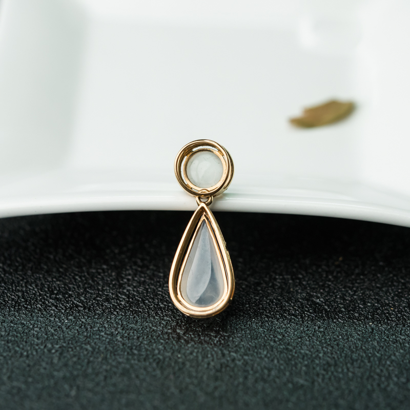 缅甸天然翡翠随形吊坠-红掌柜