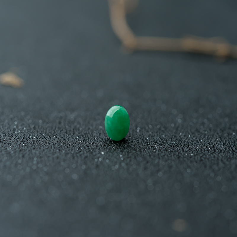 缅甸天然糯冰种豆绿翡翠蛋面-红掌柜