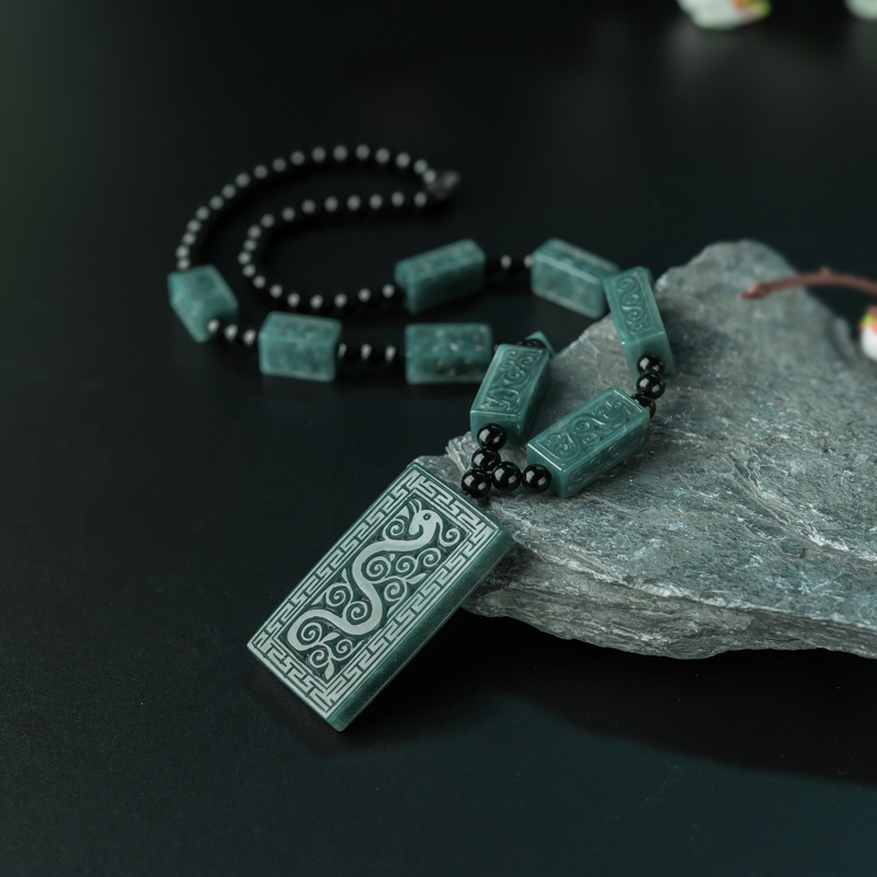 天然糯种蓝绿翡翠辰龙吊坠-红掌柜