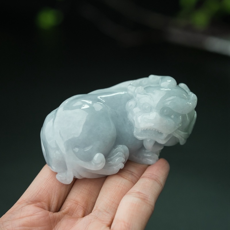 糯种翡翠貔貅手把件-红掌柜