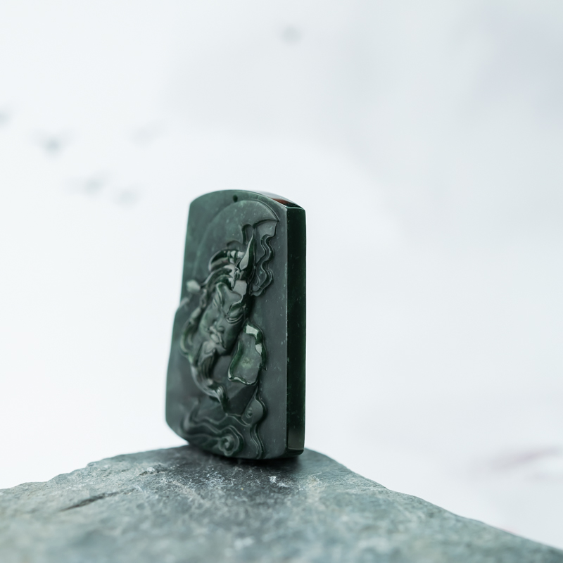 天然糯冰种深绿翡翠关公吊坠-红掌柜