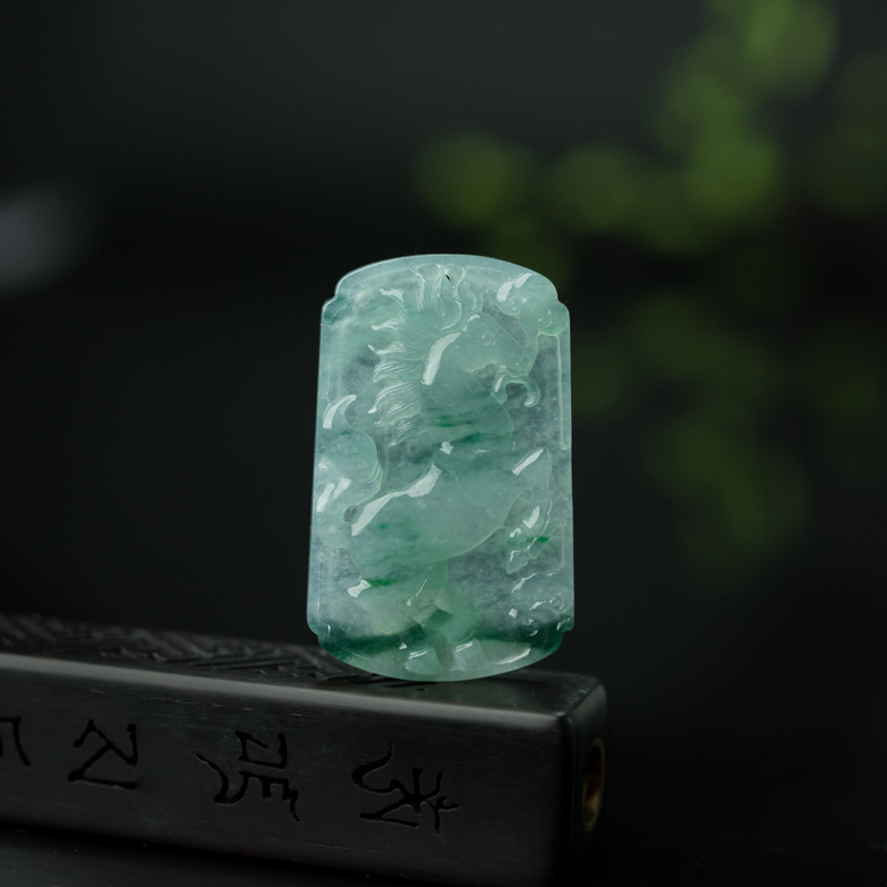 缅甸天然糯冰种飘花翡翠马到功成吊坠-红掌柜