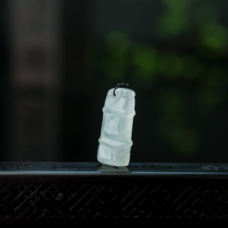 天然糯冰种飘花翡翠竹报平安吊坠-红掌柜