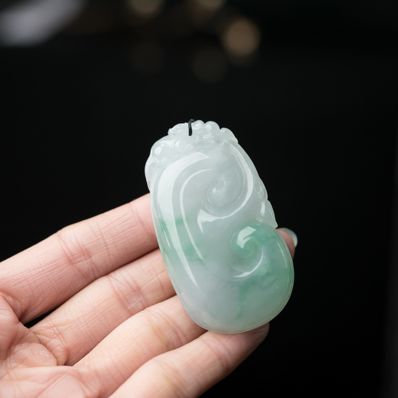 缅甸天然糯种飘翠翡翠吊坠-红掌柜