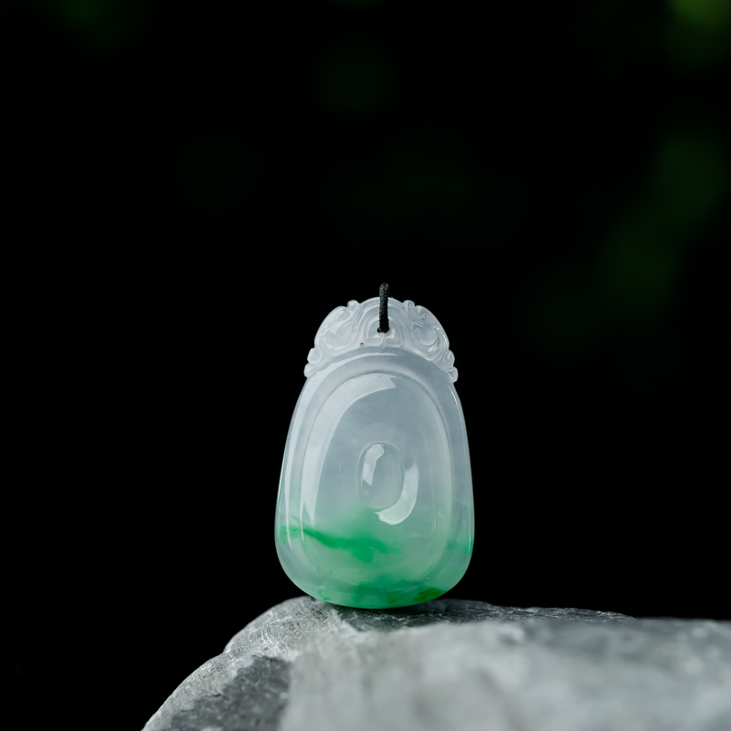 缅甸天然冰种飘翠翡翠金钱贝吊坠-红掌柜