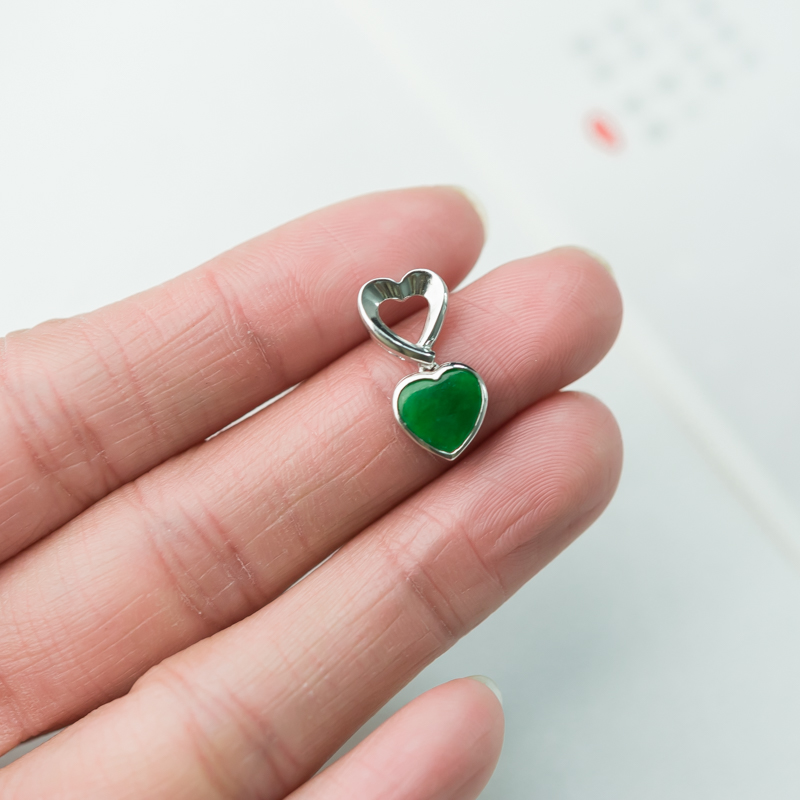 糯种翡翠桃心吊坠-红掌柜