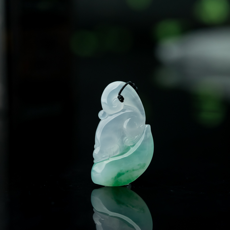 翡翠招财鼠吊坠-红掌柜