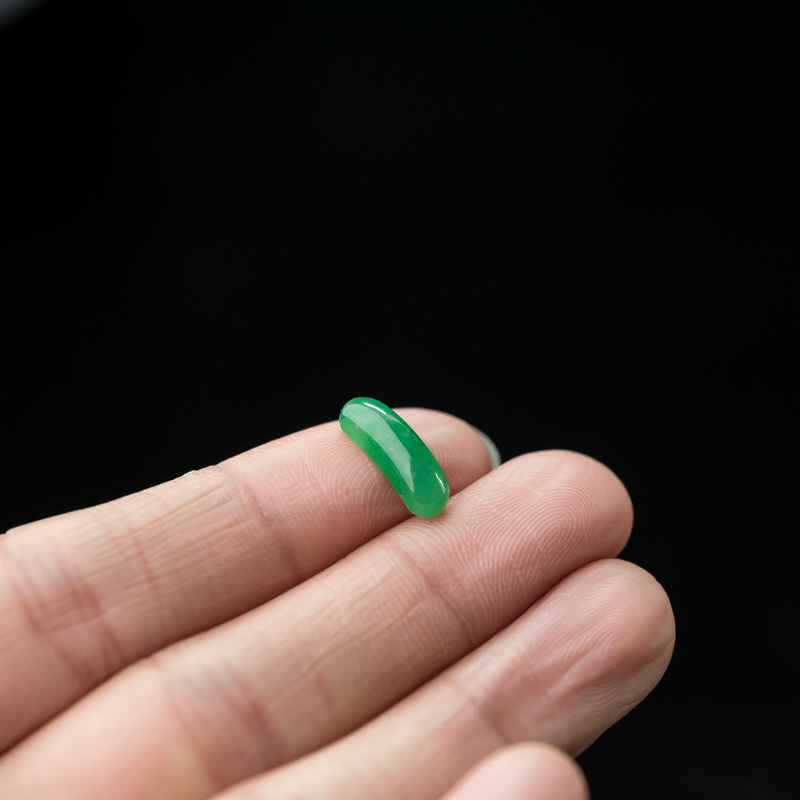 缅甸天然糯种翠绿翡翠戒面-红掌柜