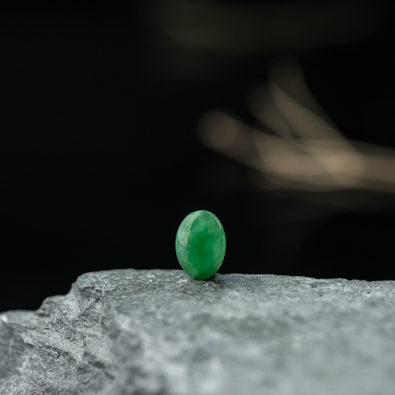缅甸天然糯种翠绿翡翠戒面-红掌柜