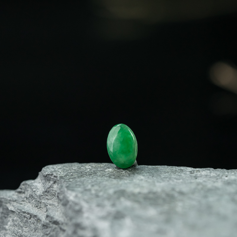 缅甸糯种翠绿翡翠戒面-红掌柜