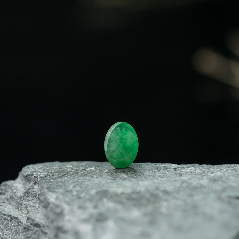 缅甸天然翠绿翡翠戒面-红掌柜