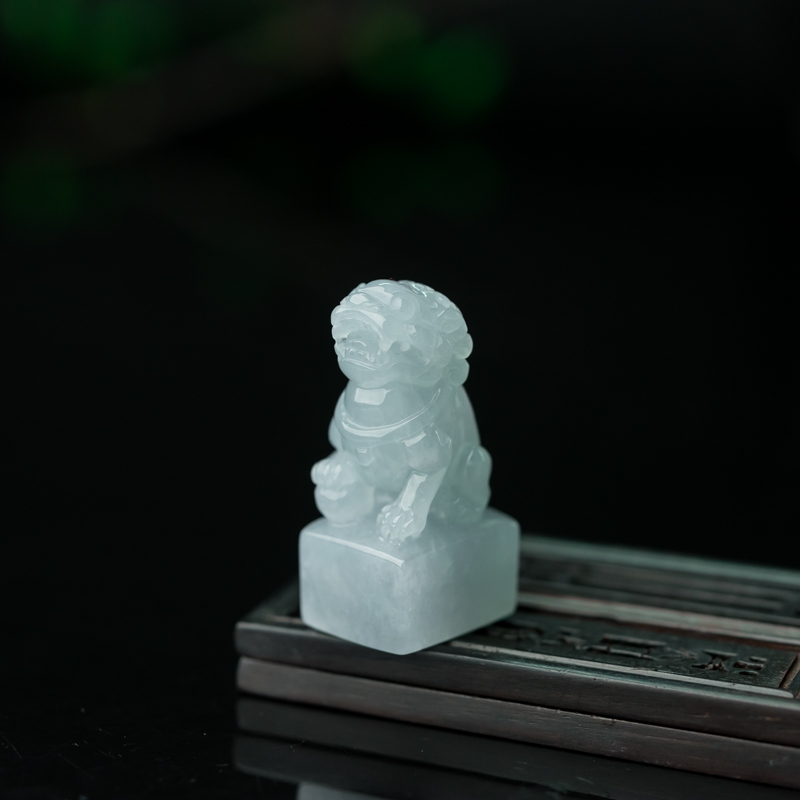 缅甸天然糯种淡晴水翡翠瑞兽印章-红掌柜