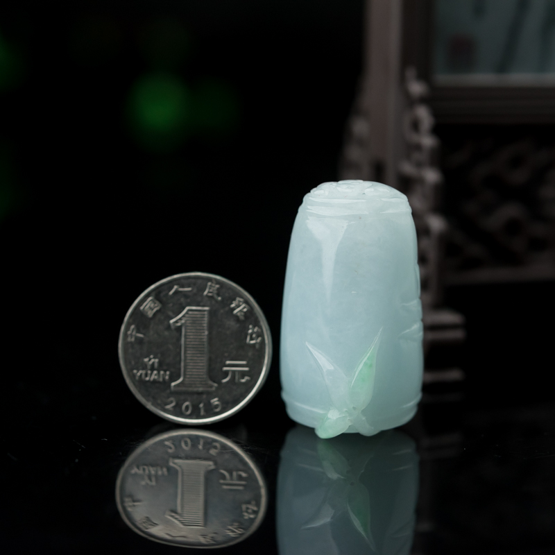 糯种飘翠翡翠吊坠-红掌柜