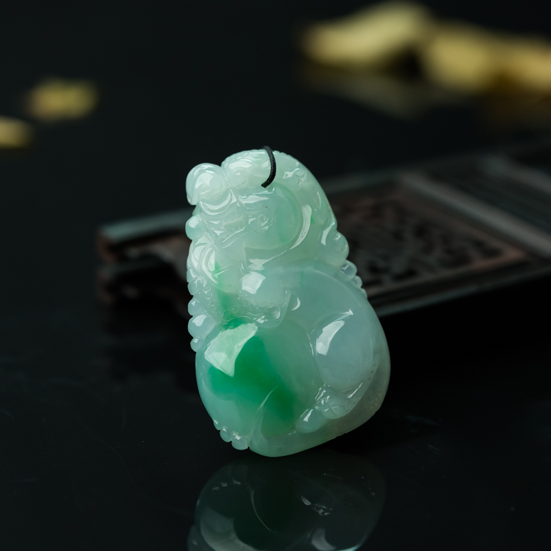 缅甸糯冰种飘翠狮子吊坠-红掌柜