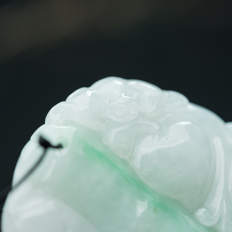 缅甸天然糯种飘翠翡翠吊坠-红掌柜