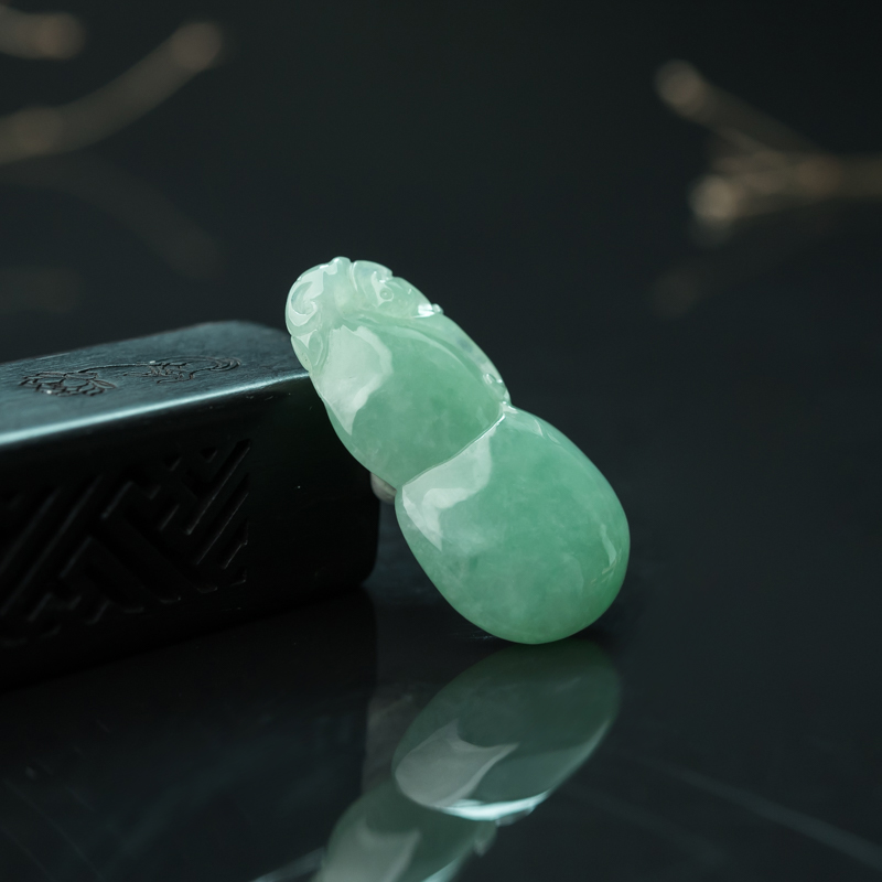 缅甸糯种豆绿翡翠福禄吊坠-红掌柜