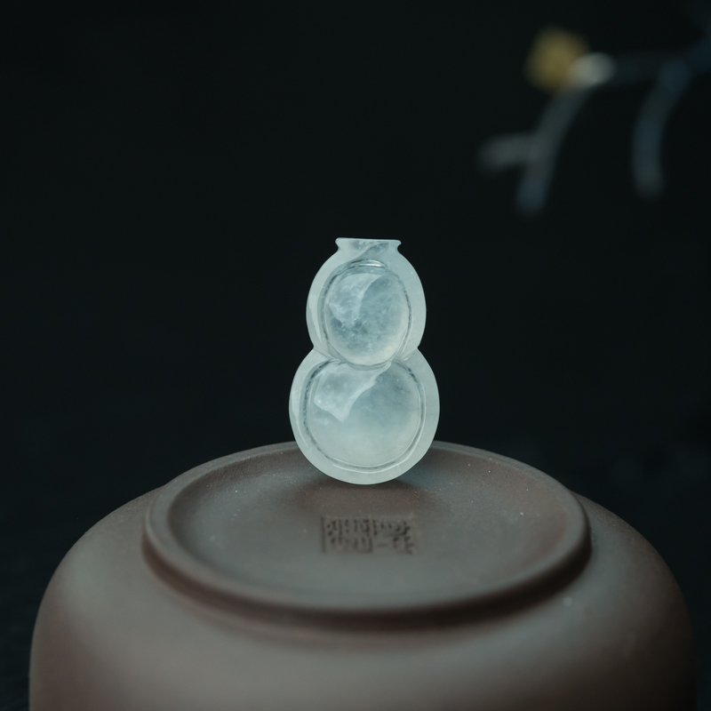 糯冰种翡翠葫芦吊坠-红掌柜