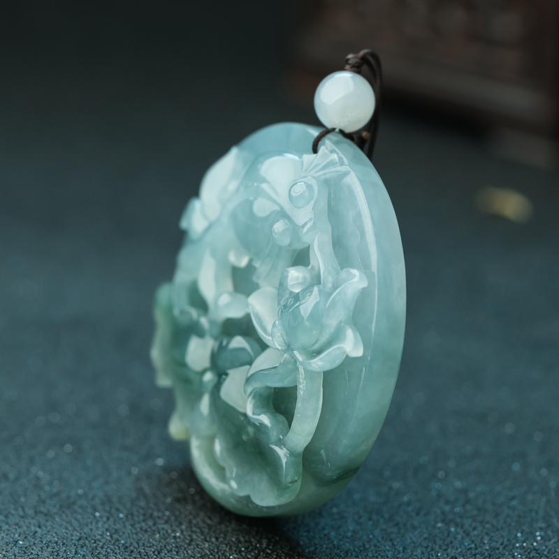 天然糯冰种飘花翡翠年年有余吊坠-红掌柜