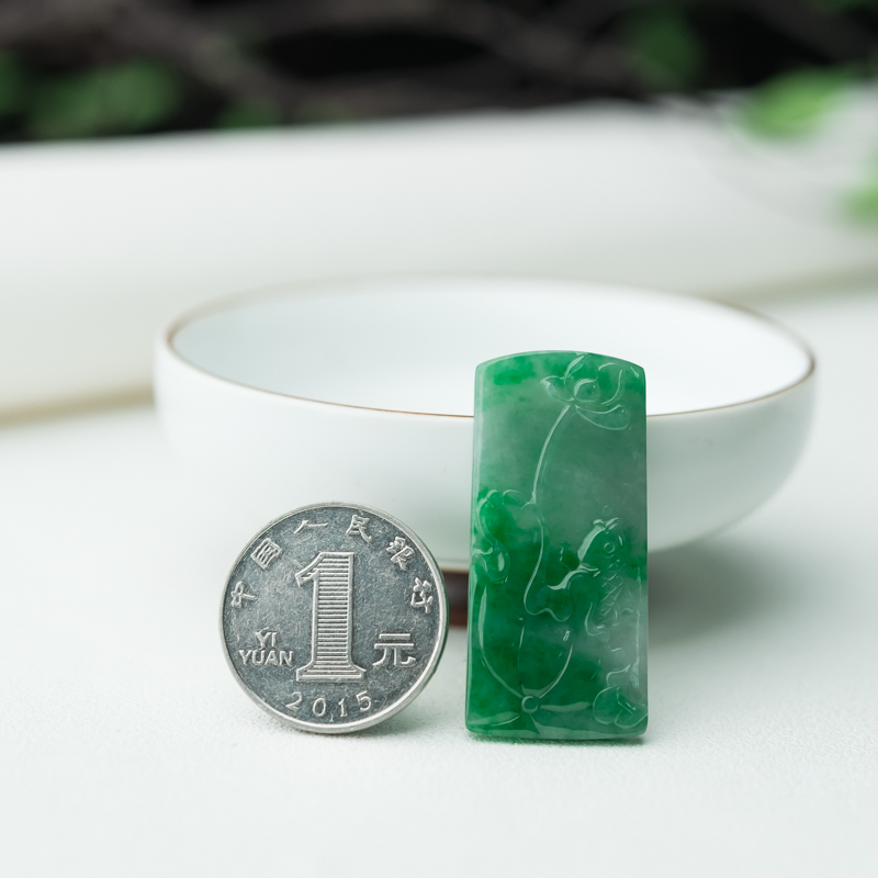 糯种飘翠翡翠年年有余吊坠-红掌柜