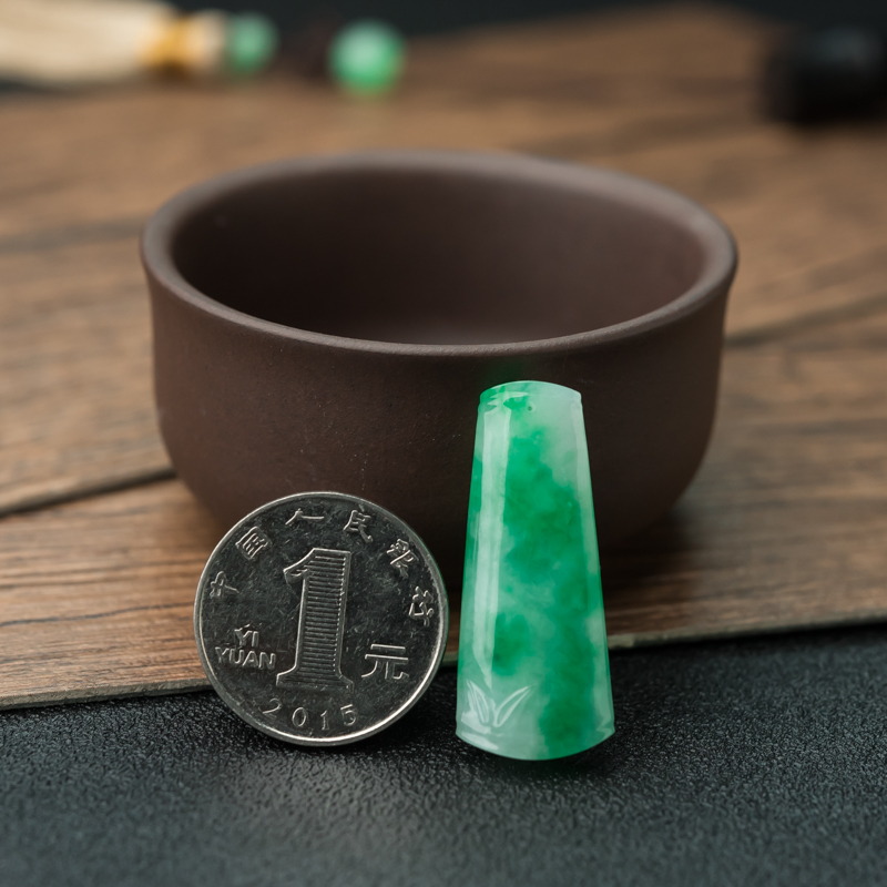 天然缅甸糯种飘翠翡翠节节高升吊坠-红掌柜