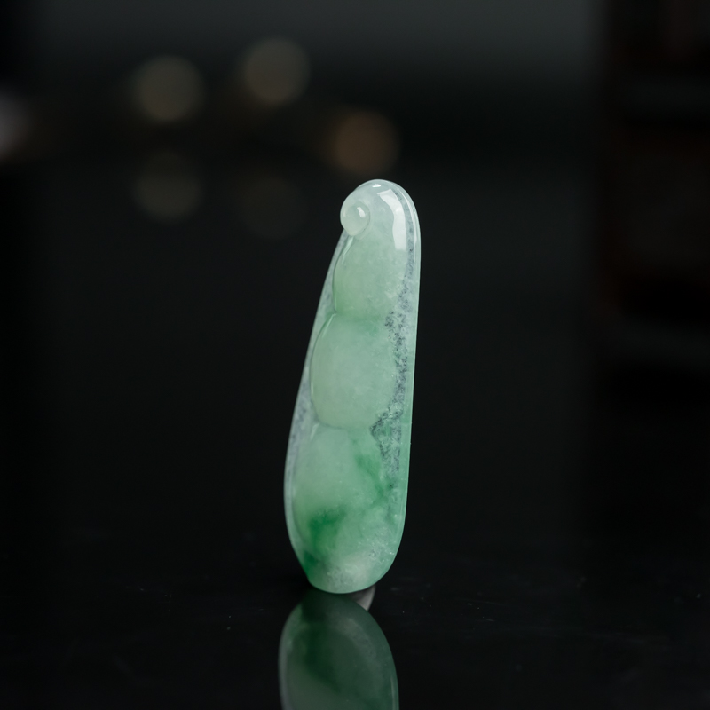 天然糯冰种飘翠翡翠福豆吊坠-红掌柜