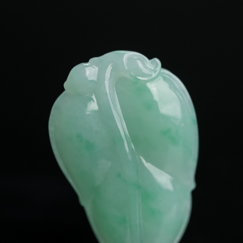 缅甸天然糯种浅绿翡翠吊坠-红掌柜