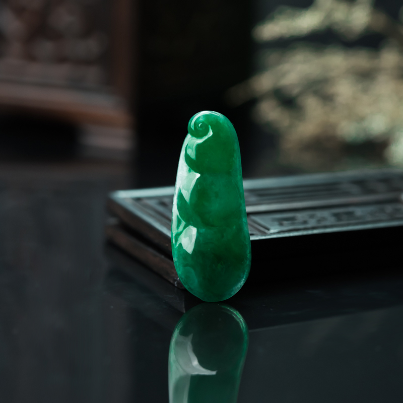 糯种翡翠福豆吊坠-红掌柜