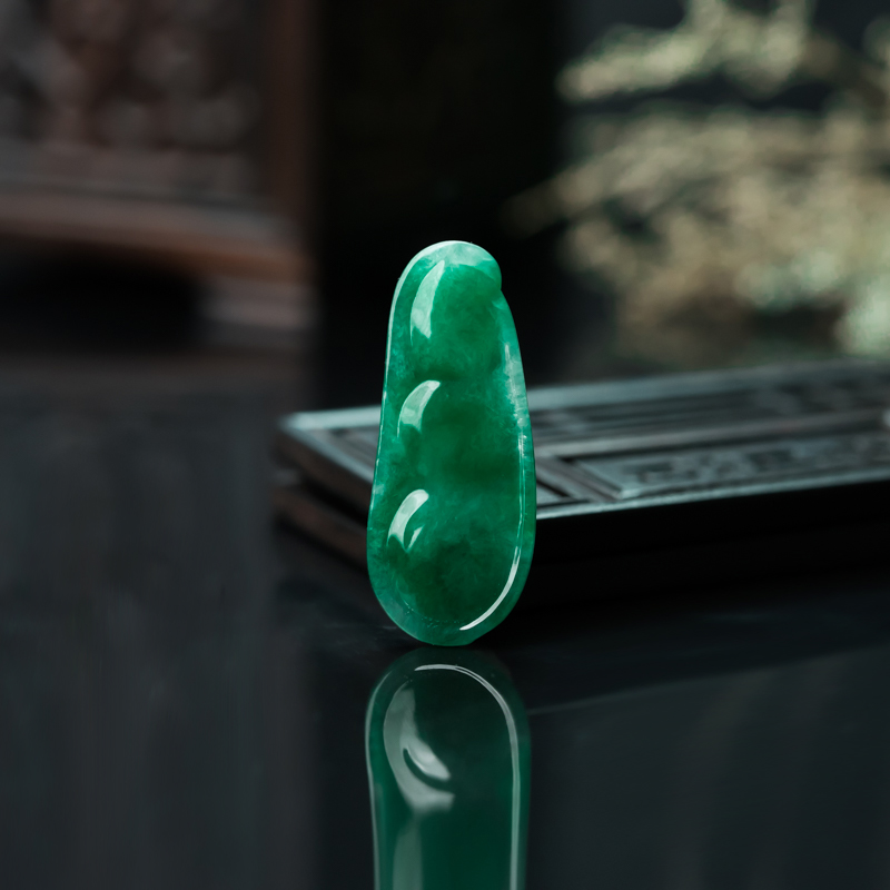 翡翠福豆吊坠-红掌柜