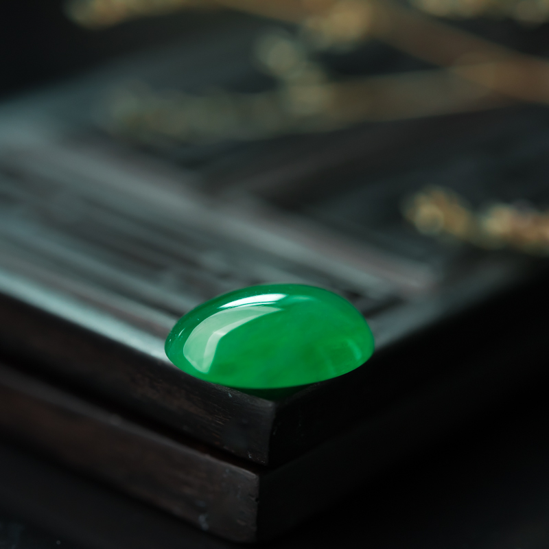 天然翠绿翡翠戒面-红掌柜