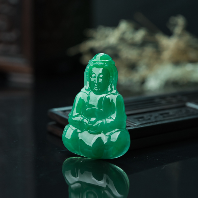 翠绿翡翠观音吊坠-红掌柜