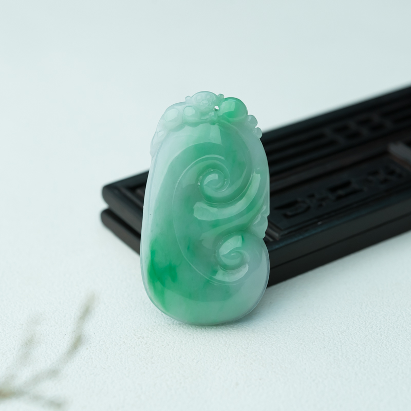 缅甸天然糯种飘翠翡翠如意吊坠-红掌柜