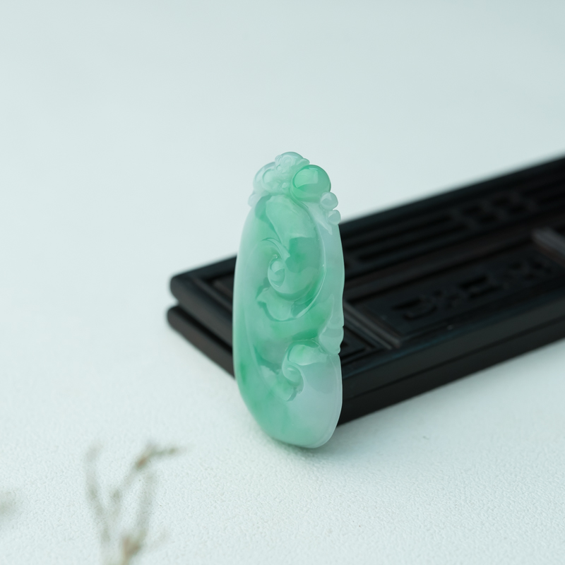 天然糯种飘翠翡翠如意吊坠-红掌柜