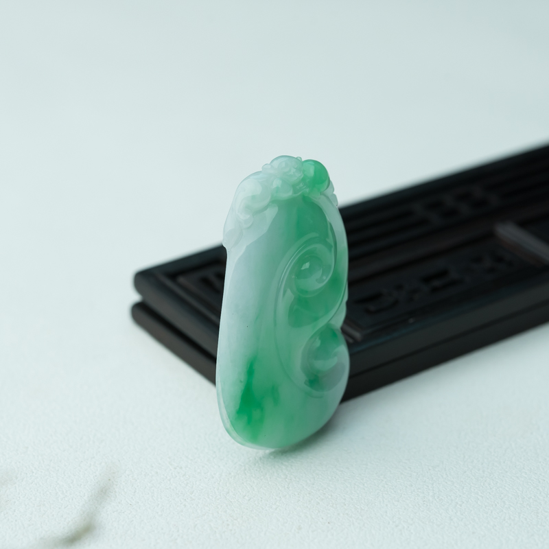 缅甸糯种飘翠翡翠如意吊坠-红掌柜