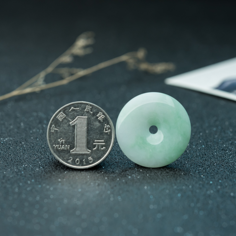 糯种飘翠翡翠吊坠-红掌柜