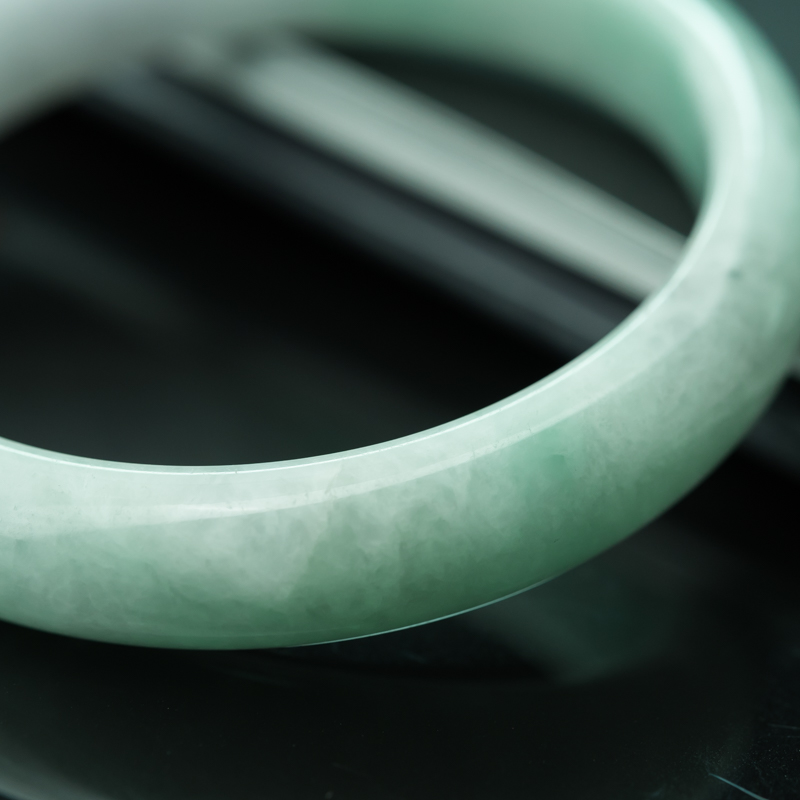 缅甸天然糯种翡翠手镯-红掌柜