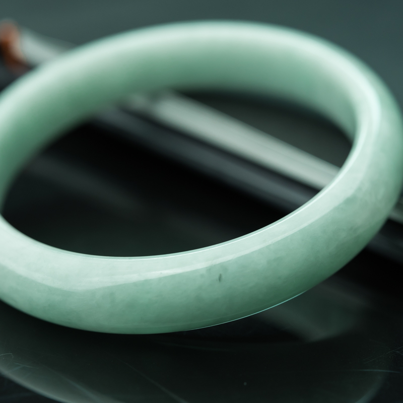 缅甸天然糯种翡翠手镯-红掌柜