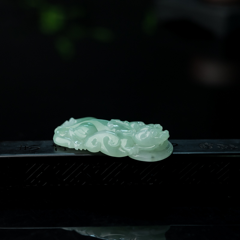 糯种翡翠貔貅吊坠-红掌柜