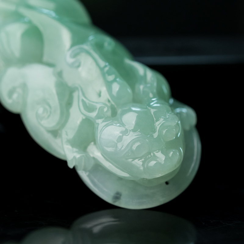 糯种浅绿翡翠貔貅-红掌柜