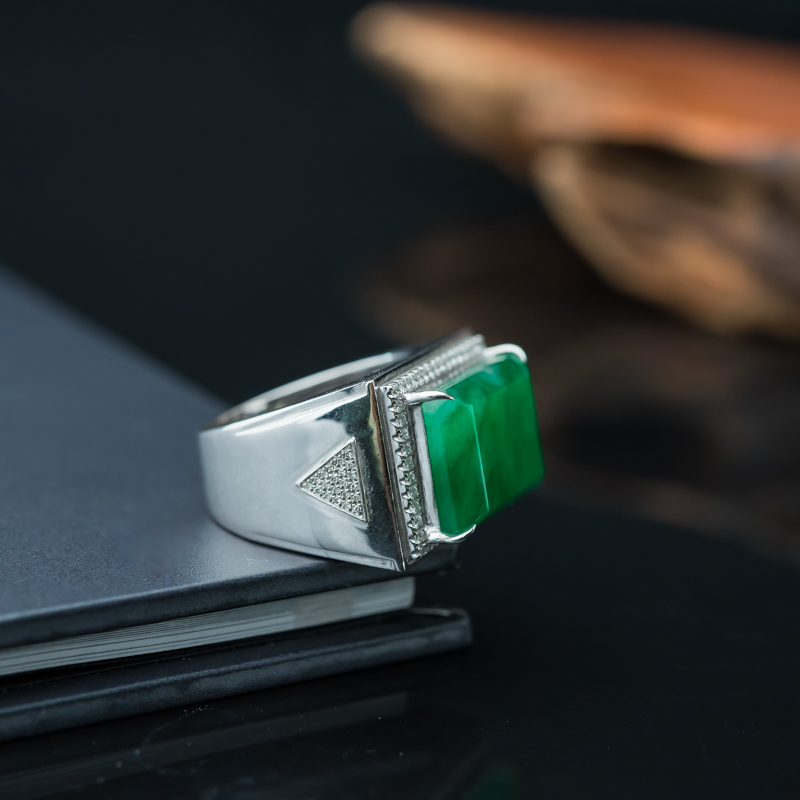 缅甸糯冰种阳绿翡翠方牌戒指-红掌柜