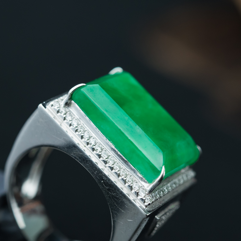 缅甸天然糯冰种阳绿翡翠戒指-红掌柜