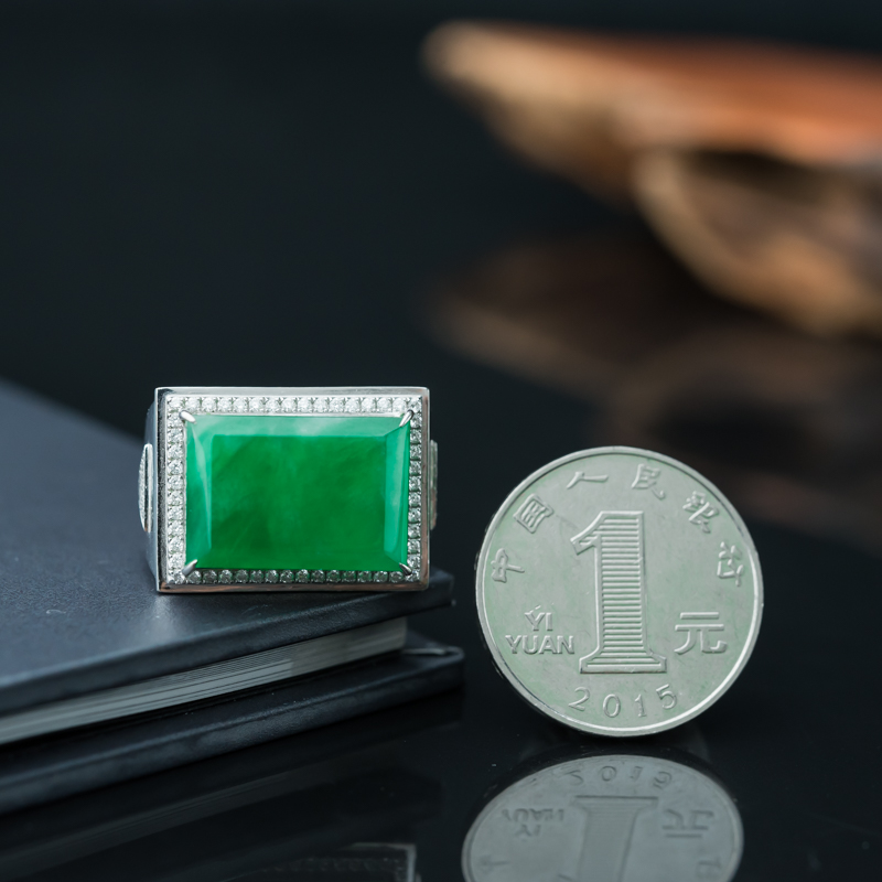 糯冰种阳绿翡翠戒指-红掌柜