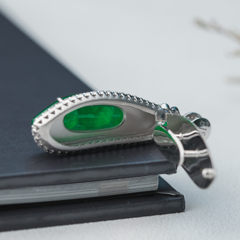 缅甸天然冰种阳绿翡翠吊坠-红掌柜