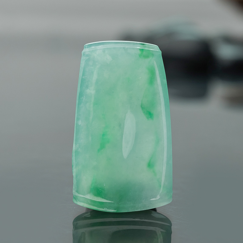 缅甸天然豆绿翡翠竹节吊坠-红掌柜