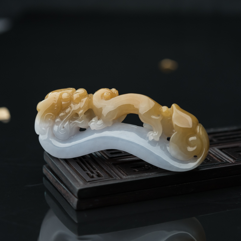 缅甸天然俏色翡翠升官发财手把件-红掌柜