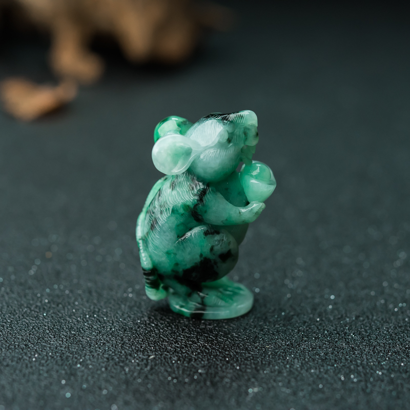 糯种翡翠子鼠摆件-红掌柜