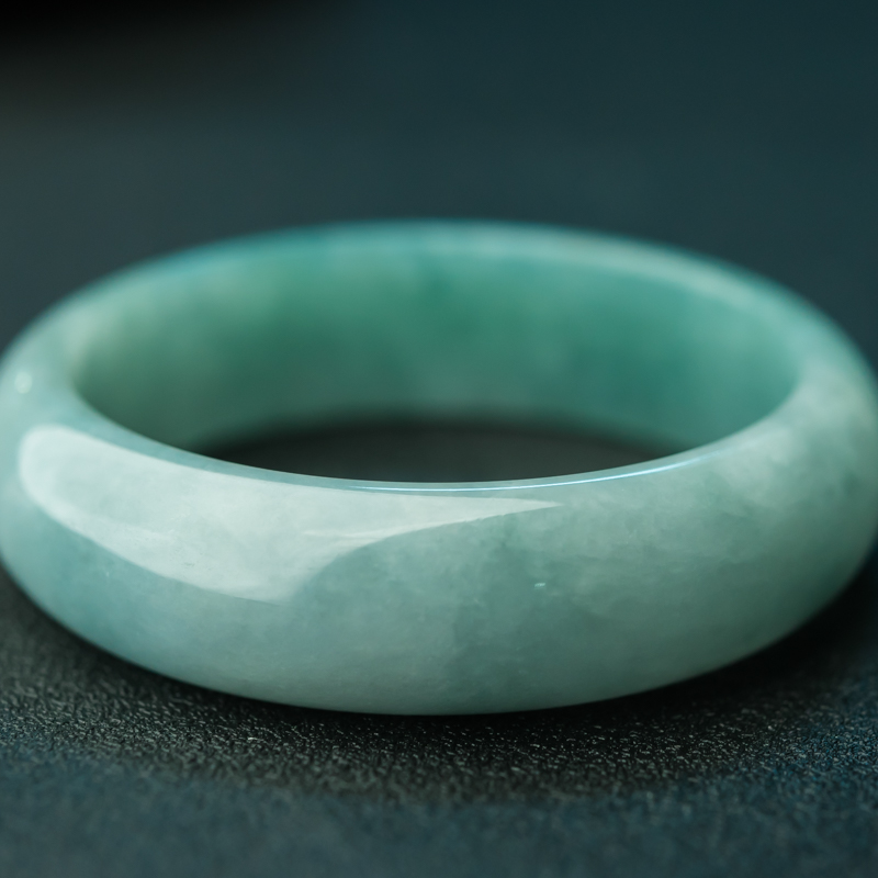 缅甸天然糯冰种翡翠手镯-红掌柜