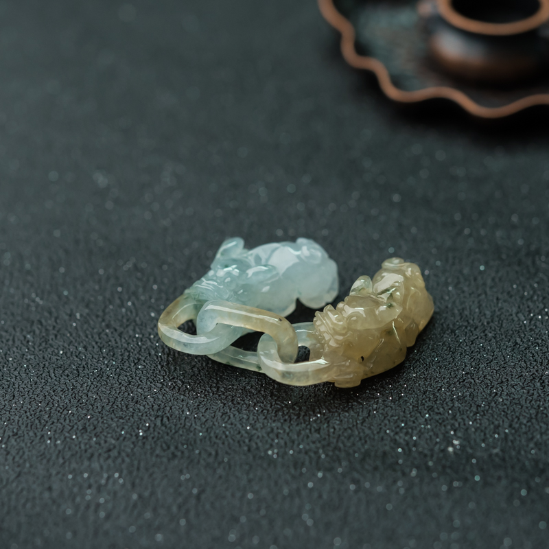缅甸糯冰种俏色翡翠貔貅吊坠-红掌柜